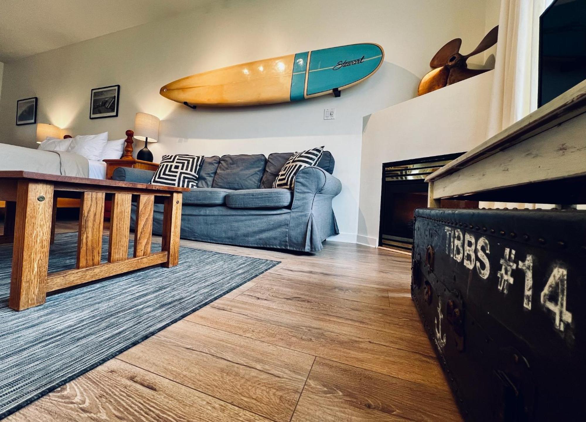 Island Village Properties At Fred Tibbs Tofino Quarto foto